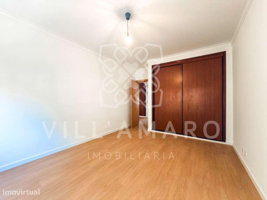 Excelente Apartamento T2 na Venda do Pinheiro com Parqueamento-17