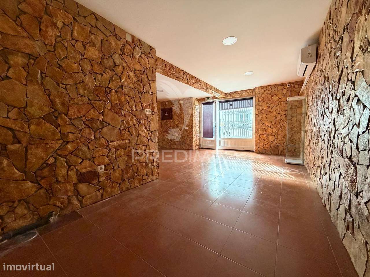 Loja no centro Histórico de Palmela - Grande imagem: 5/36