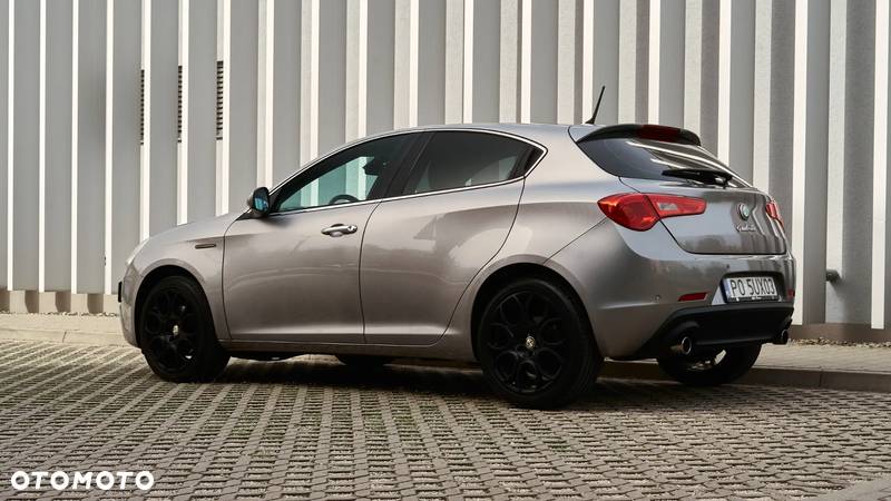 Alfa Romeo Giulietta 2.0 JTDM Distinctive - 5