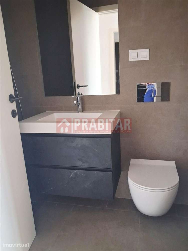 APARTAMENTO T2 . NOVO-27