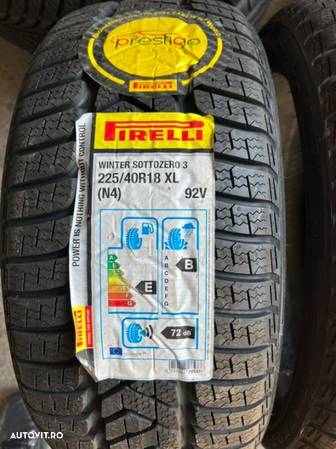 vând 2 anvelope 225/40/18 Pirelli de iarnă noi - 2