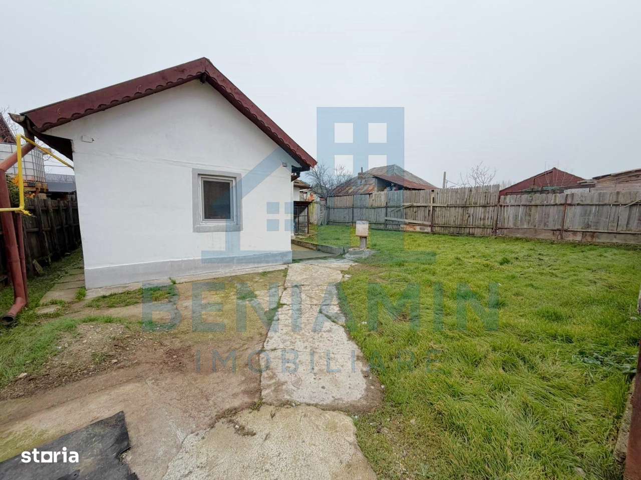 Casa 3 camere-Teren 300mp-Centrala termica-Libera-Zona Brestei-1