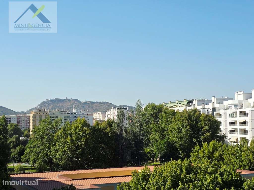 Apartamento T3 remodelado na Algodeia em Setúbal-9