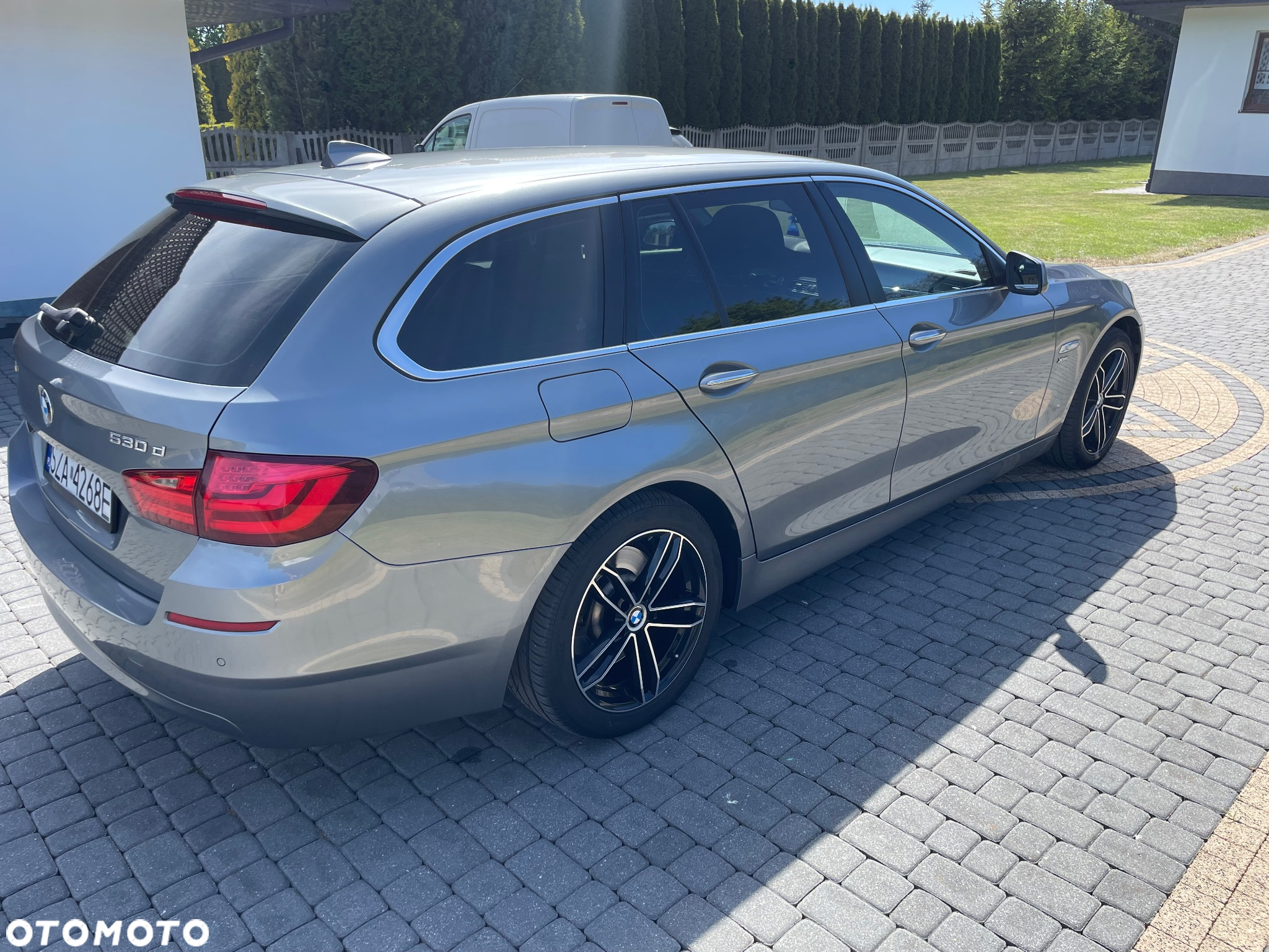 BMW Seria 5 530d Touring - 6