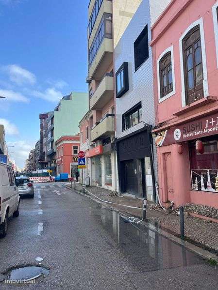 Prédio Barreiro Centro de Barreiro - Grande imagem: 4/8