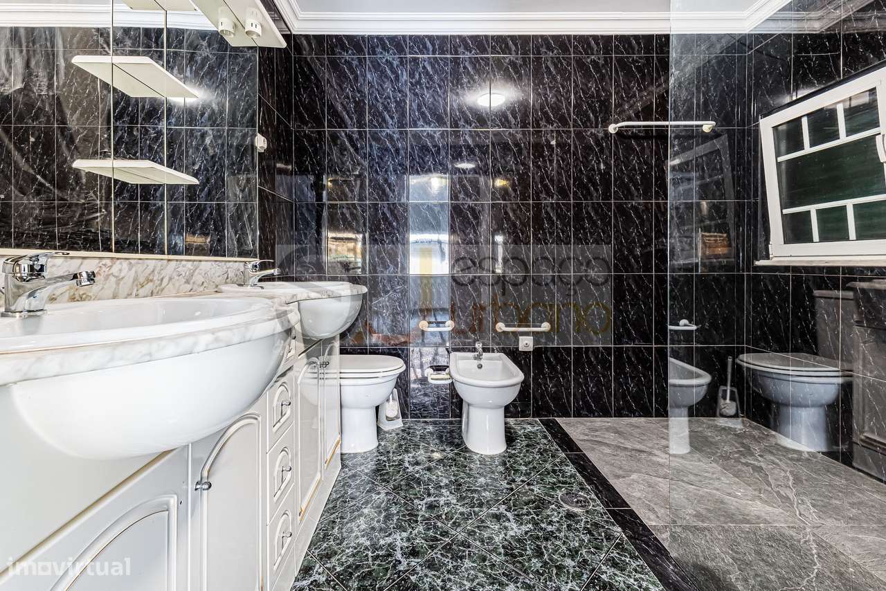 Boliqueime - Investimento: Moradia Isolada com 10 Suites em Zona Privi-6