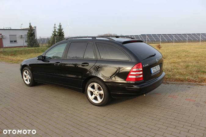 Mercedes-Benz Klasa C 220 T CDI Classic - 15