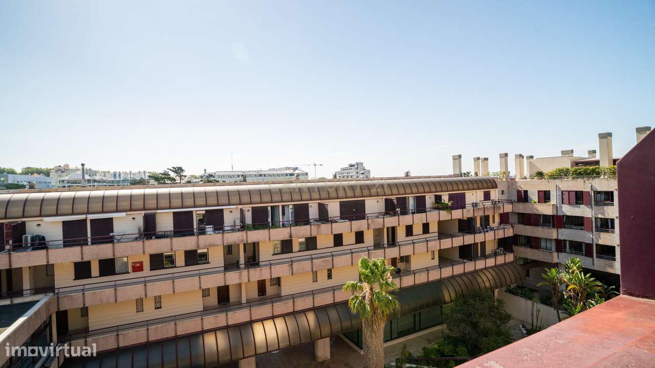 Apartamento T3 com Vista Mar – 5º Andar – A Dois Passos do Casino Esto-47