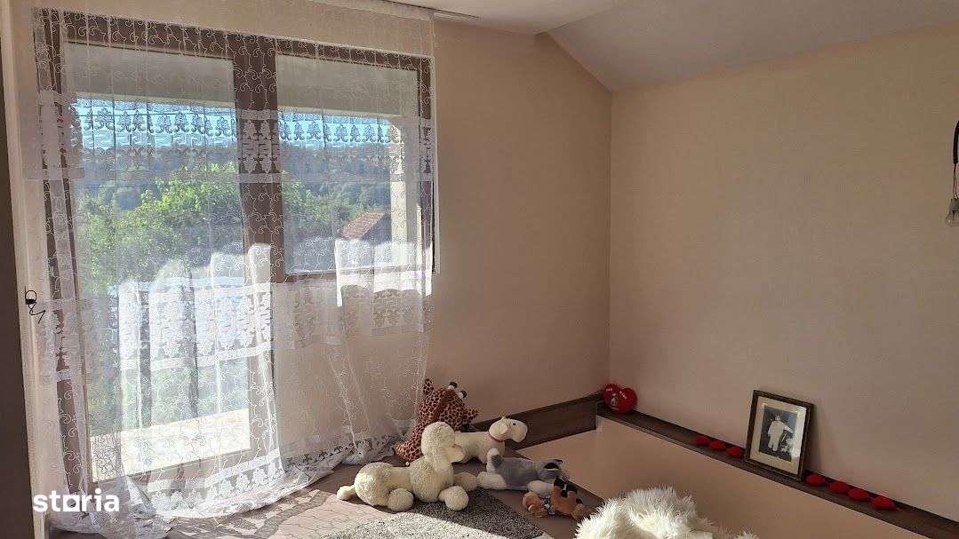 Casa de Vanzare Corbeni- Oestii- Arges-14