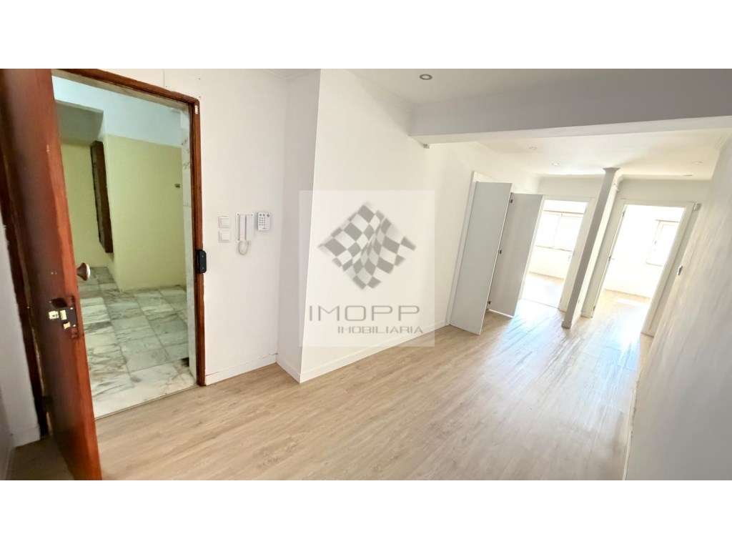 Apartamento T3 na Ramada - Conforto, Funcionalidade e Excelente Loc...-24