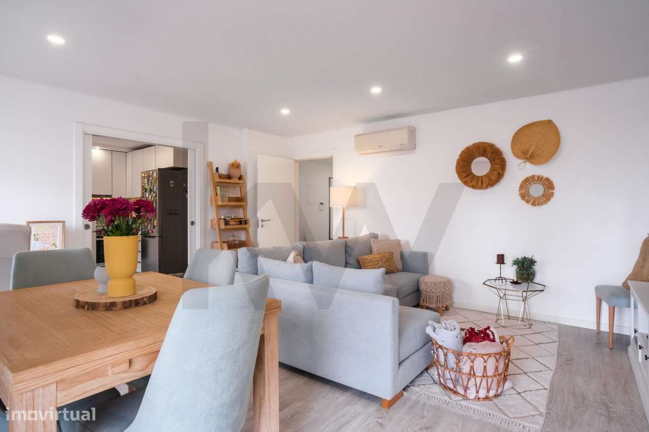 Luminoso T2 no Coração do Montijo – Conforto, Espaço e excelente Local - Grande imagem: 2/48