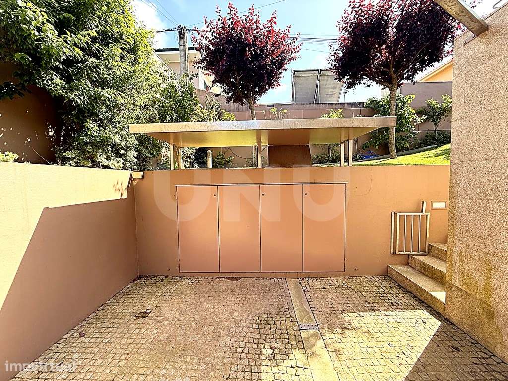 Moradia T5 Moderna com Jardim e Cave Ampla - Árvore, Vila do Conde-34