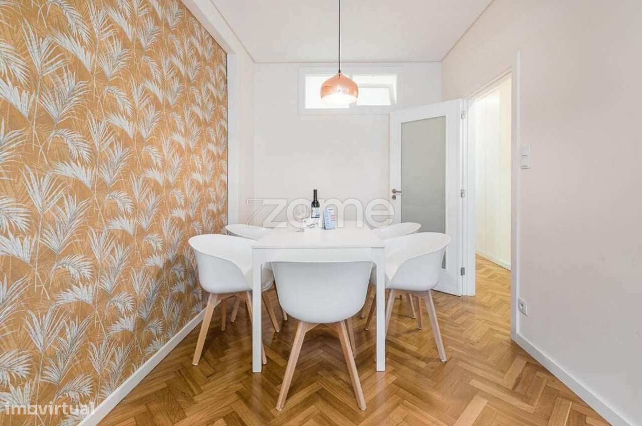 Apartamento luminoso T2+1 com varanda na Avenida Rodrigues de Freitas-19