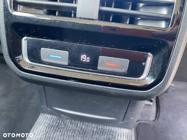 Volkswagen Passat 1.6 TDI BMT Comfortline - 16