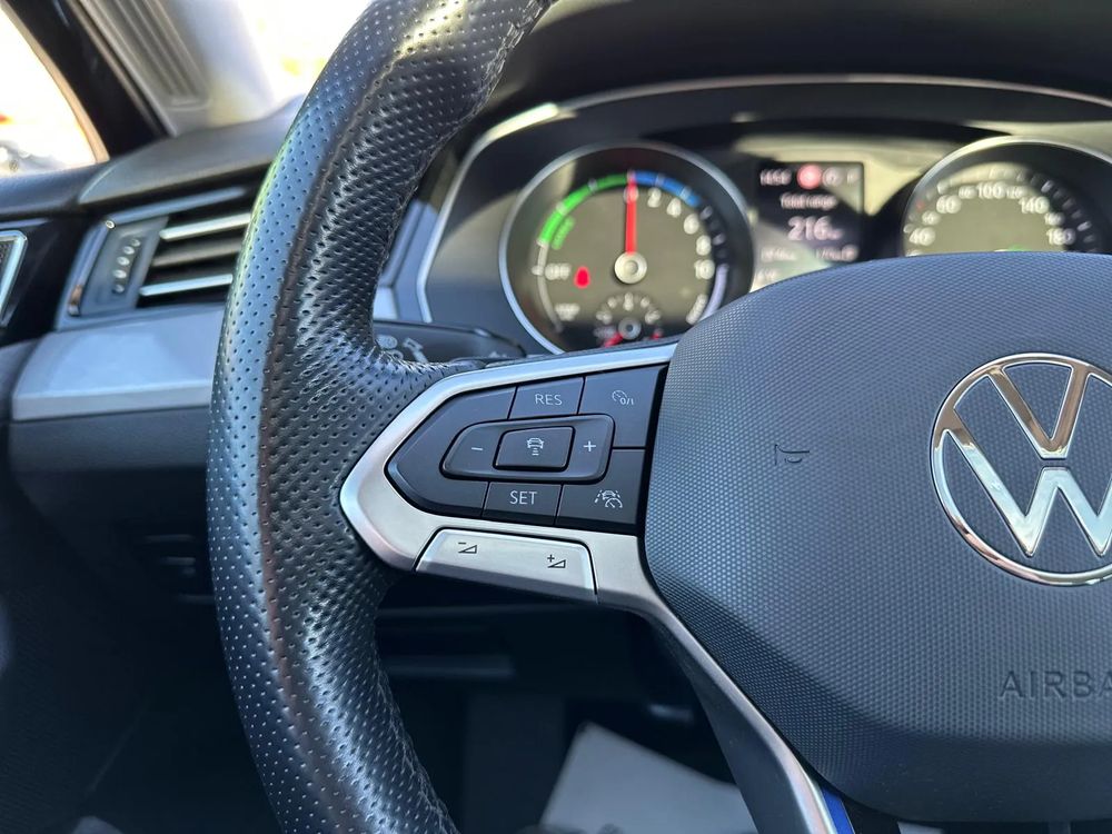 Volkswagen Passat 1.4 TSI Plug-In-Hybrid DSG GTE - 24