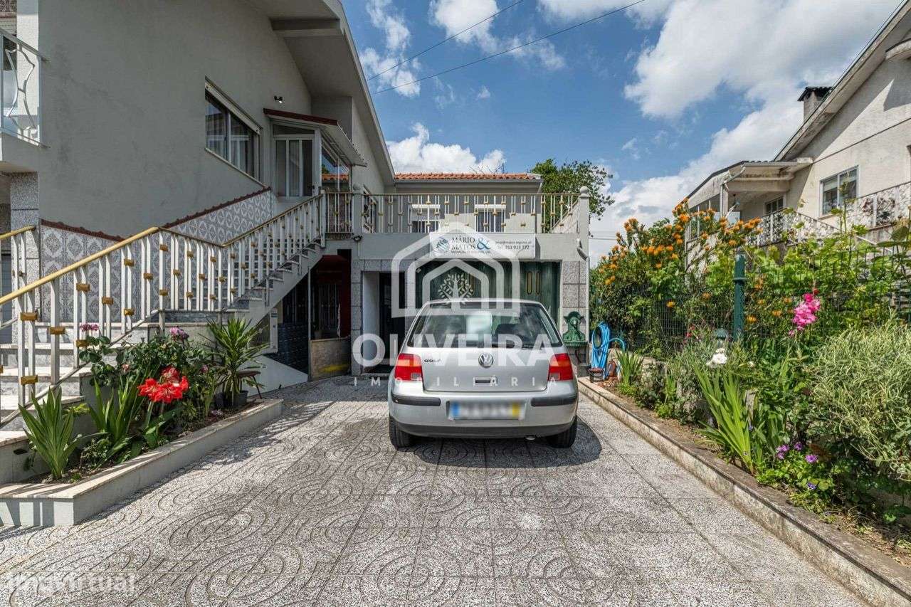 Moradia com Habitação e Comércio-34