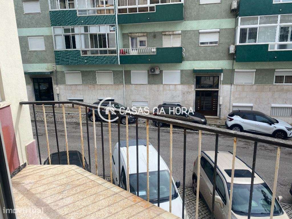 Quarto num Apartamento com 3 Quartos para Arrendar - Grande imagem: 4/19