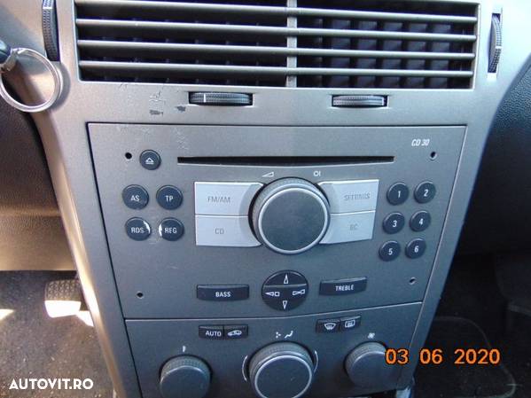 Radio CD Opel Astra H Vectra c Corsa D Corsa c dezmembrez Astra H 1.9 - 1