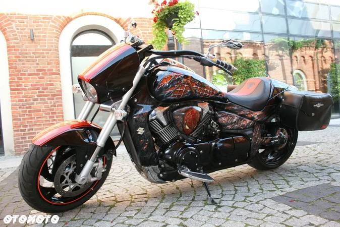 Suzuki Intruder - 3