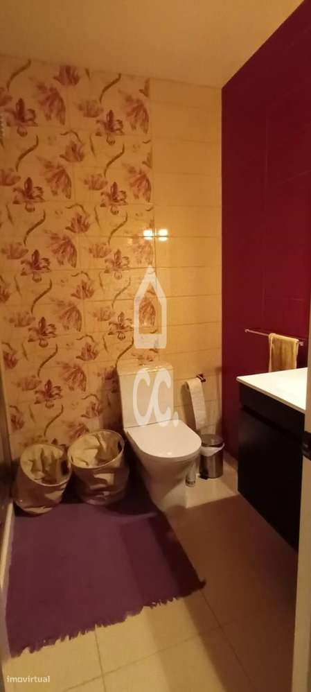 Apartamento TO convertido a T1 em condomínio fechado com 3 piscinas, c-21