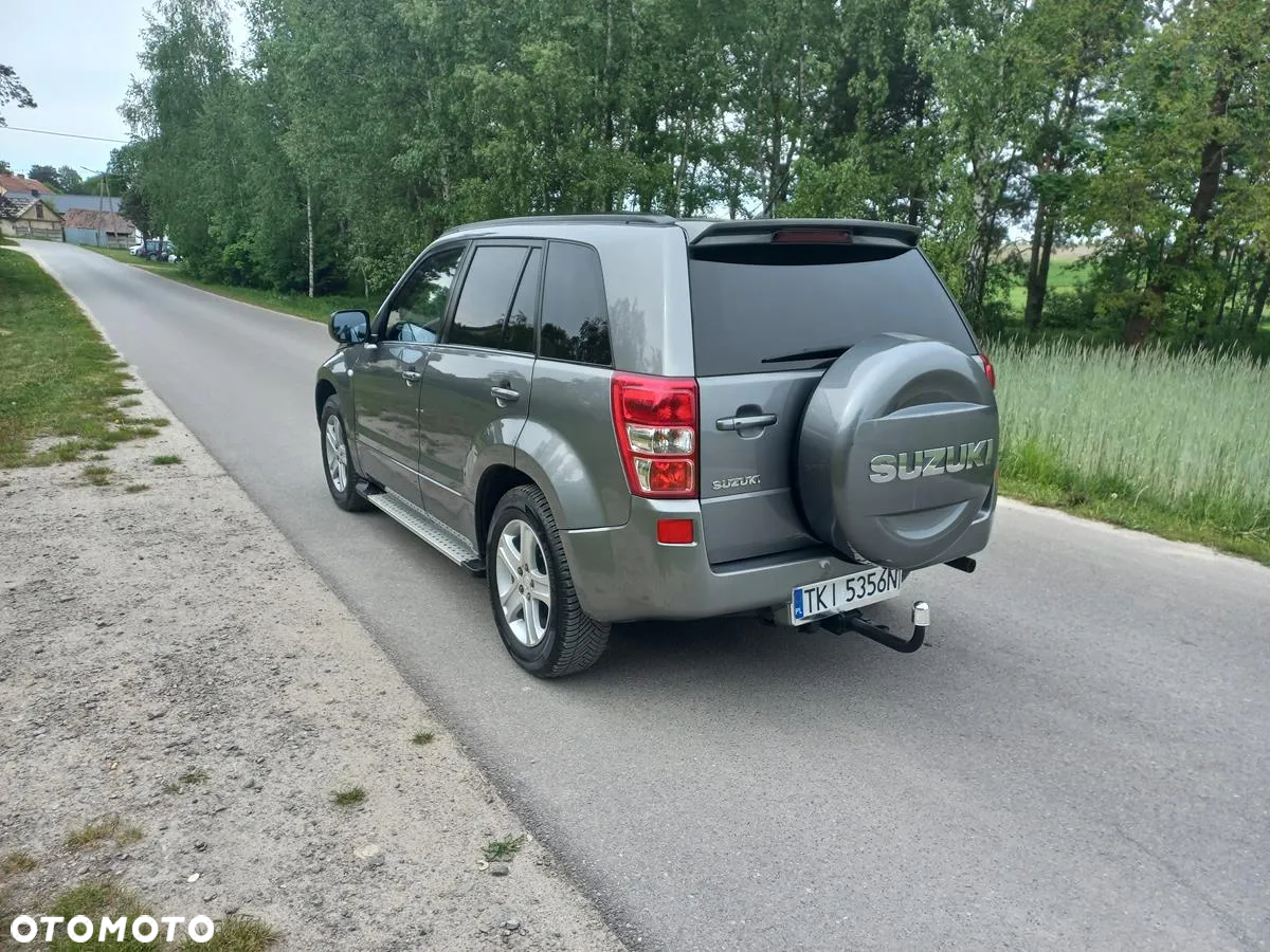 Suzuki Grand Vitara 2.0 - 12