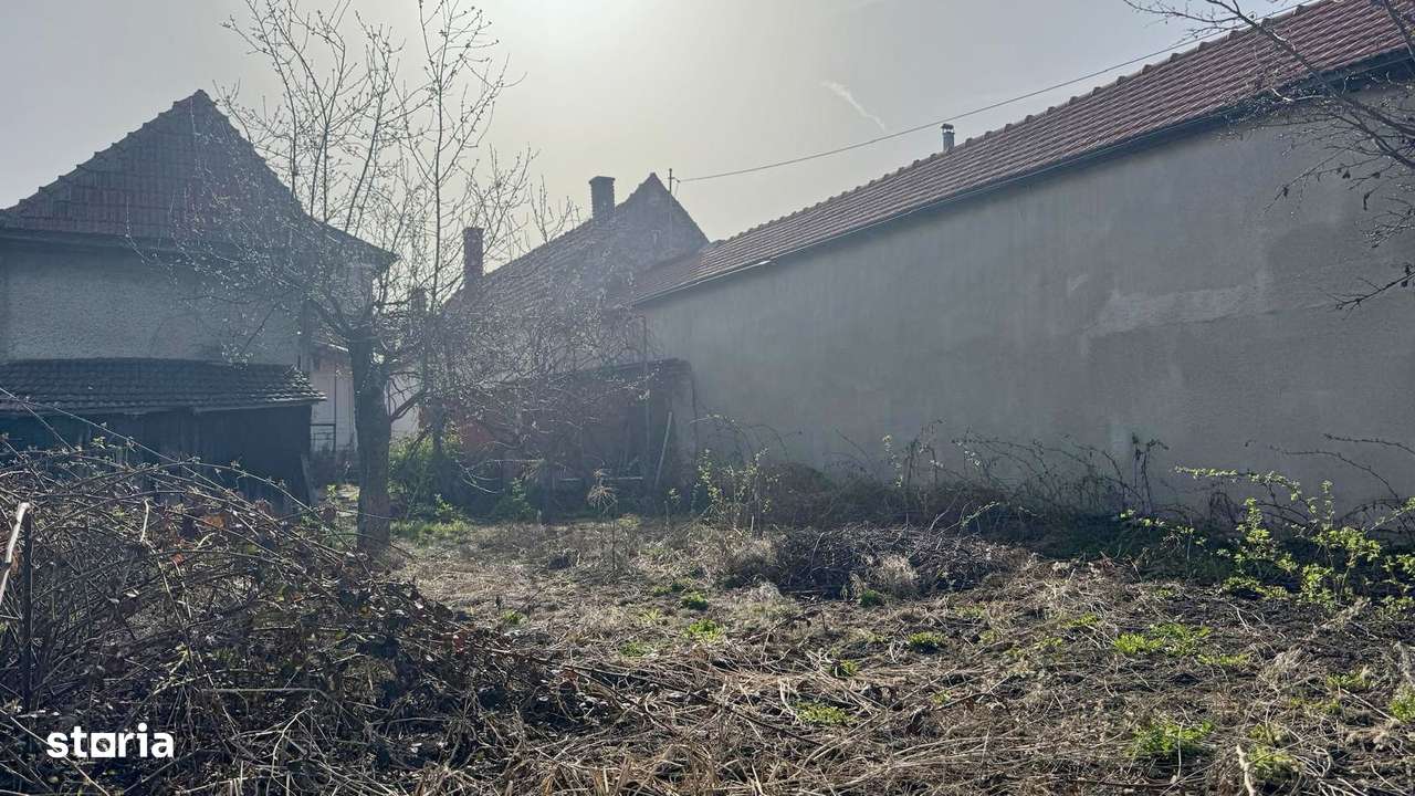 CASA IDELA PENTRU RENOVARE SI EXTINDERE IN BARTOLOMEU - Imagine principală: 4/6