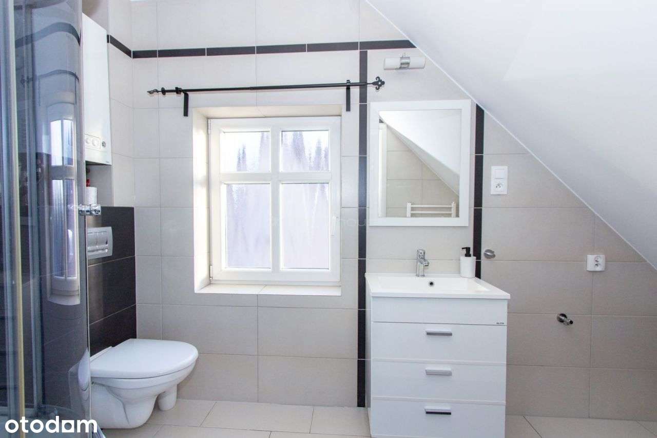 Dwupoziomowe mieszkanie w Białogardzie.-7