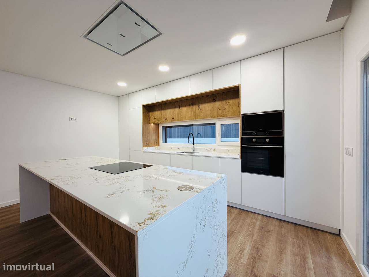 Moradia T4 térrea Fernão Ferro Pinhal do General-12