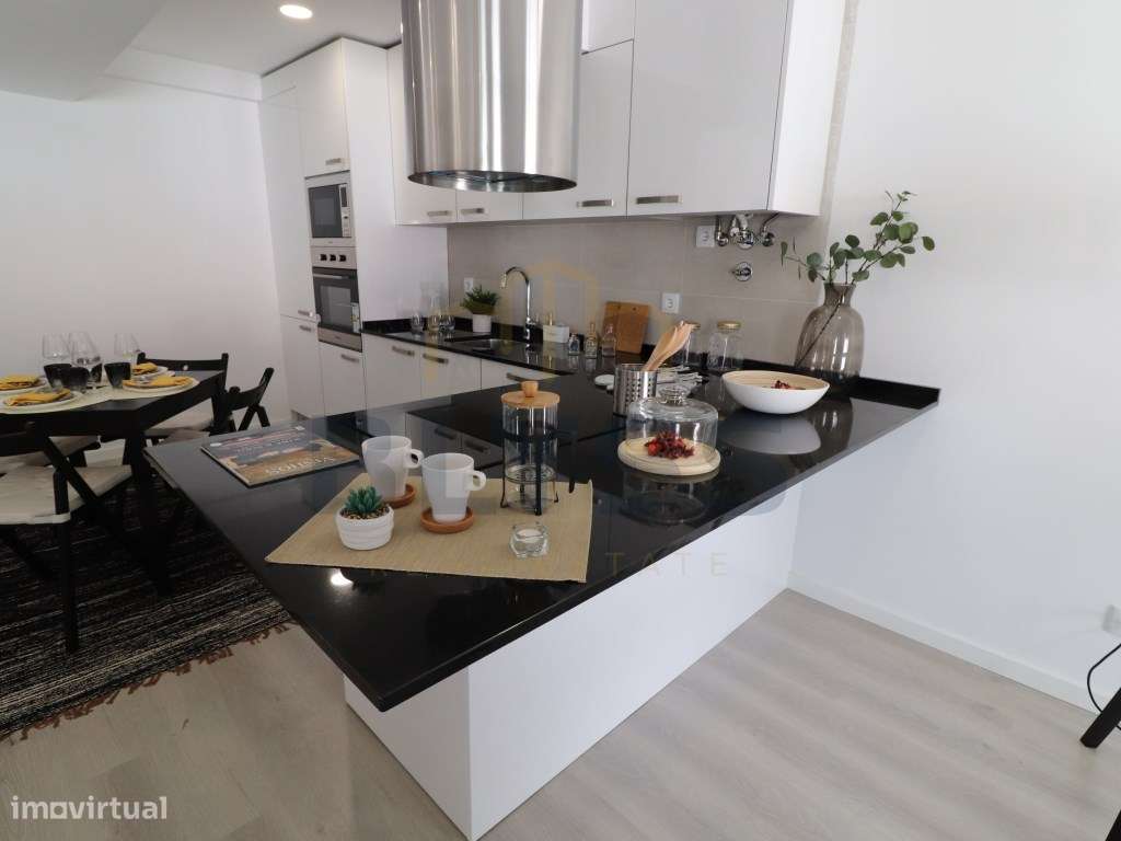 Apartamento T3 Em Remodelação Total, Benfica *Oferta da escritura - Grande imagem: 5/24