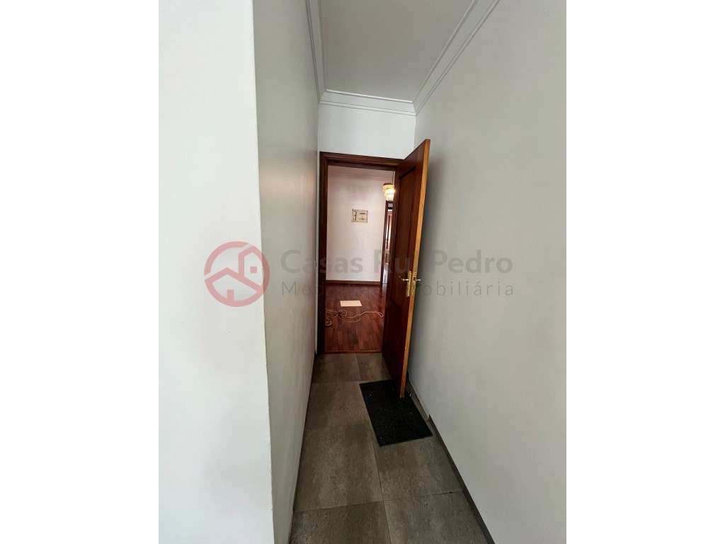 Apartamento T3 com garagem e arrecadação em Santa Marta do Pinhal, ...-17