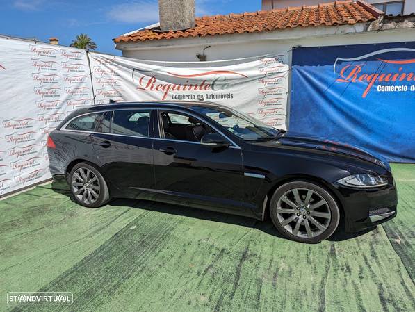 Jaguar XF Sportbrake 2.2 D Luxury - 8