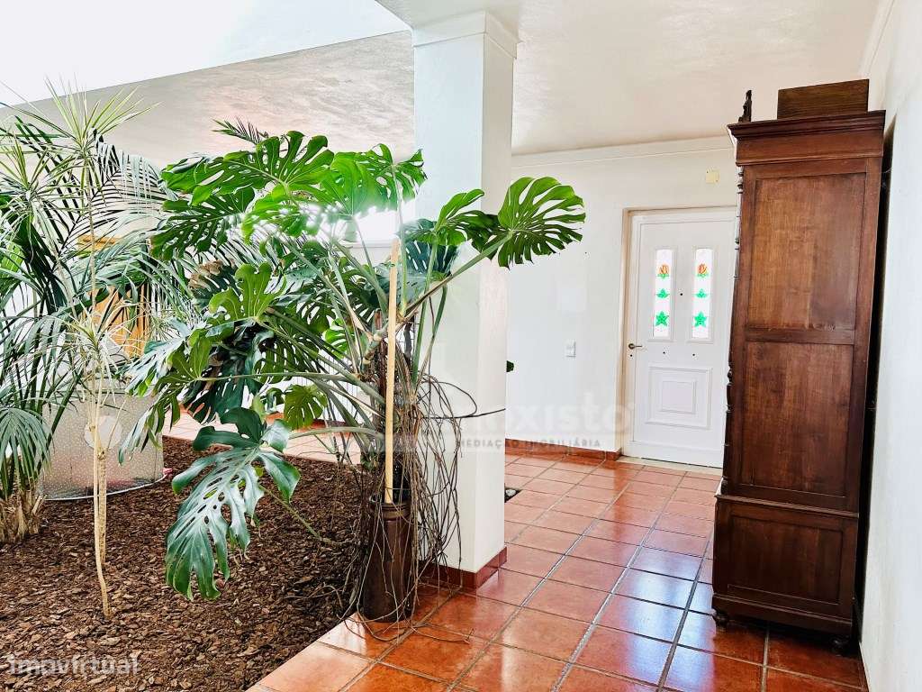 Moradia T6 pronta a habitar com piscina em Lousã-13