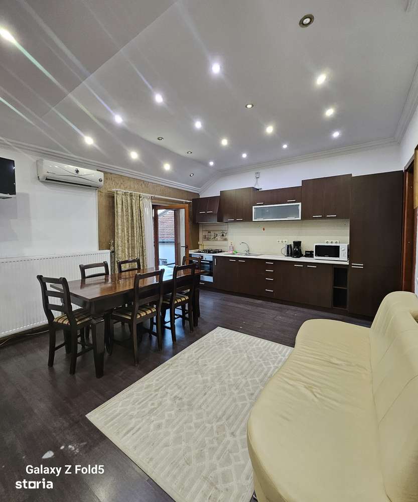 Casa tip townhouse, ideala pentru studenți / familie/ firme - Imagine principală: 4/20