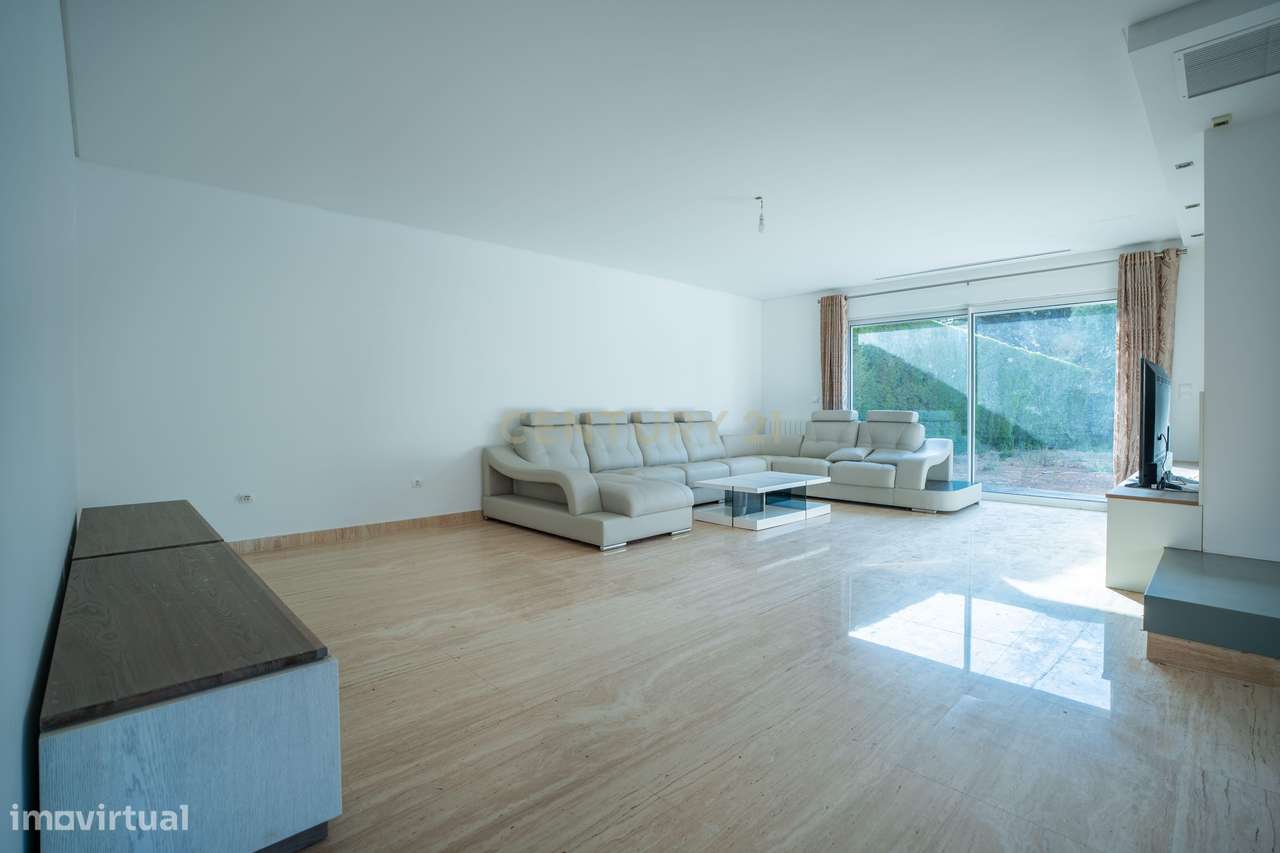 Moradia T4 com Piscina Privativa | Bicesse, Cascais-13