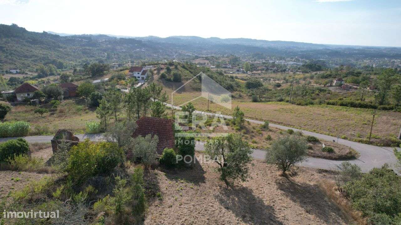 Moradia T3 localizada em Vila Cã, Pombal-22