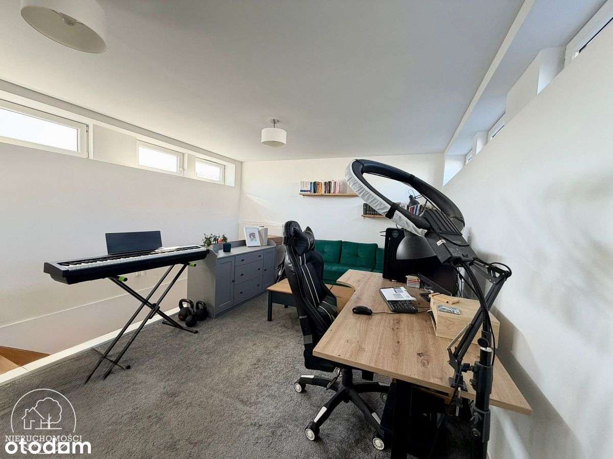 Dwupoziomowe M3 z tarasem i miejscami parkingowymi-14