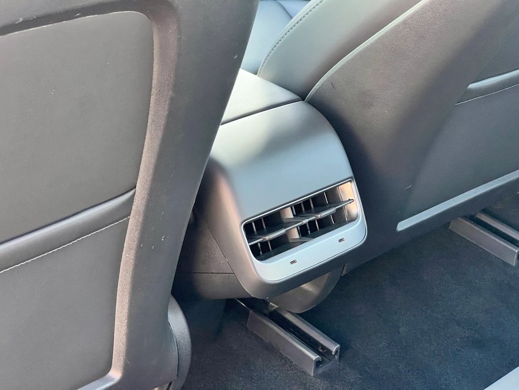 Tesla Model 3 Standard Reichweite Plus Hinterradantrieb - 11
