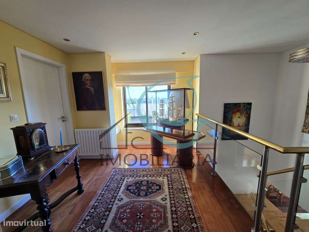 EXCLUSIVO - EXCELENTE APARTAMENTO DUPLEX DE 5 ASSOALHADAS, COM GARA...-41