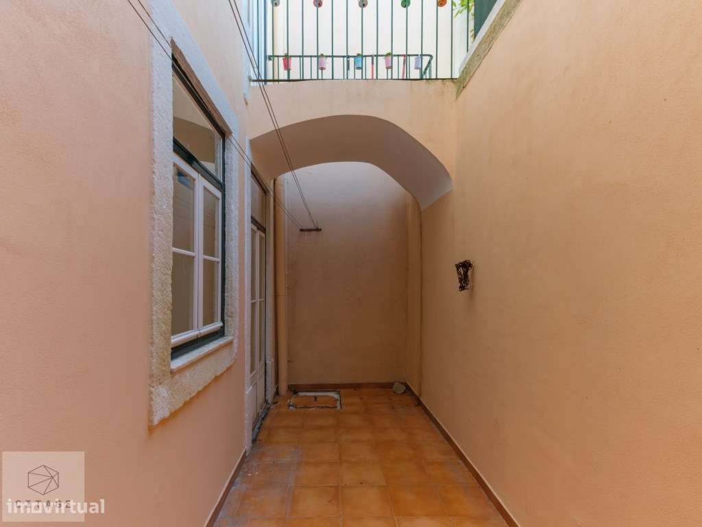 Apartamento T2 com terraço em Campo de Ourique-26