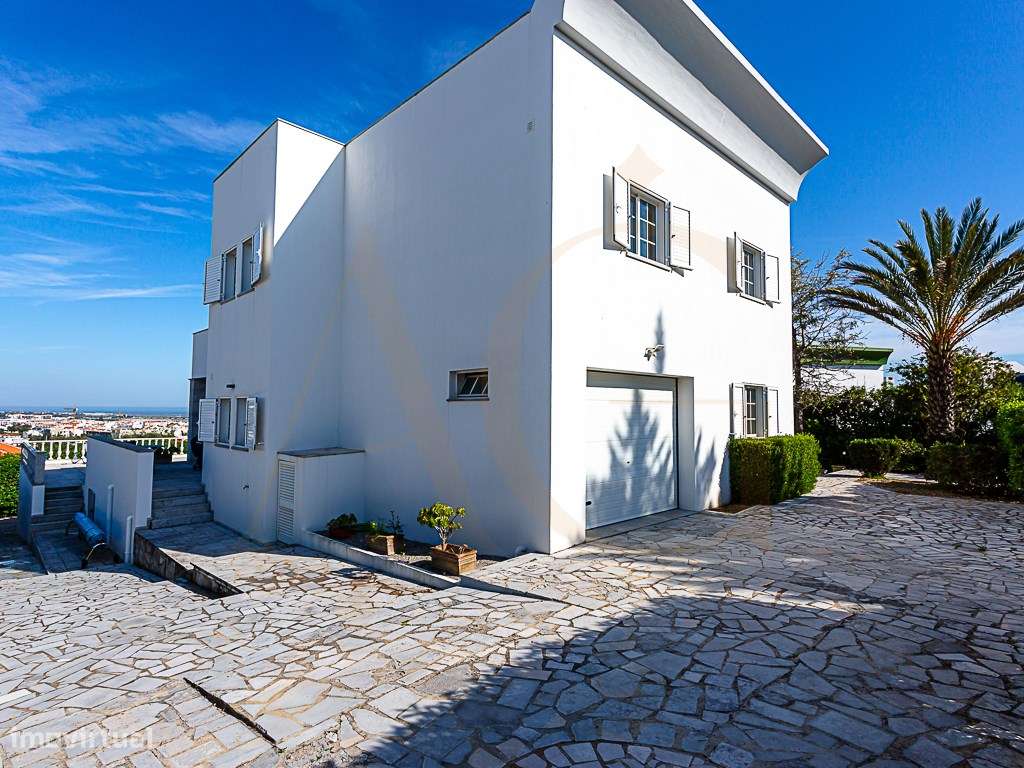 Moradia Exclusiva T4 com Vista Mar e Cidade em Tavira-18