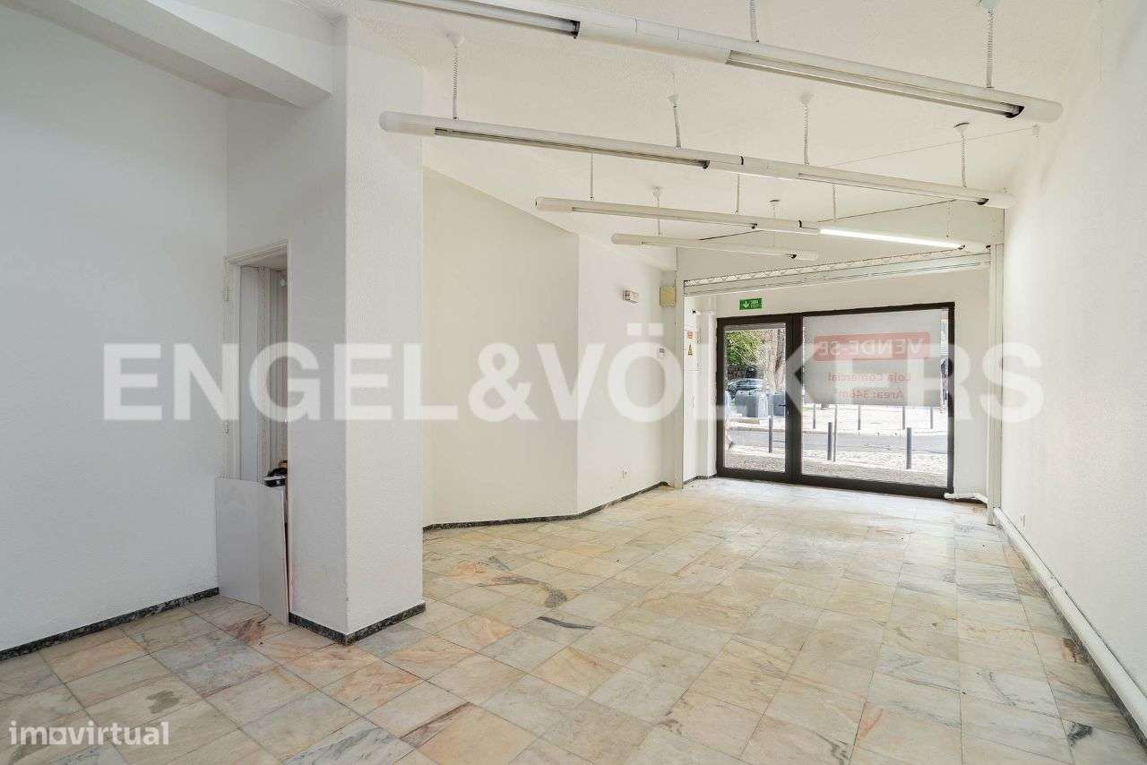 Espaço comercial no centro de Albufeira - Grande imagem: 2/19