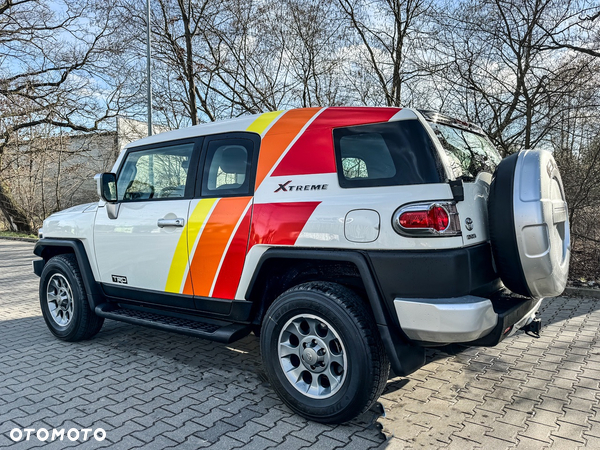 Toyota FJ Cruiser 4.0 4x4 - 6