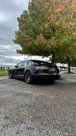 Tesla Model S 90D - 20