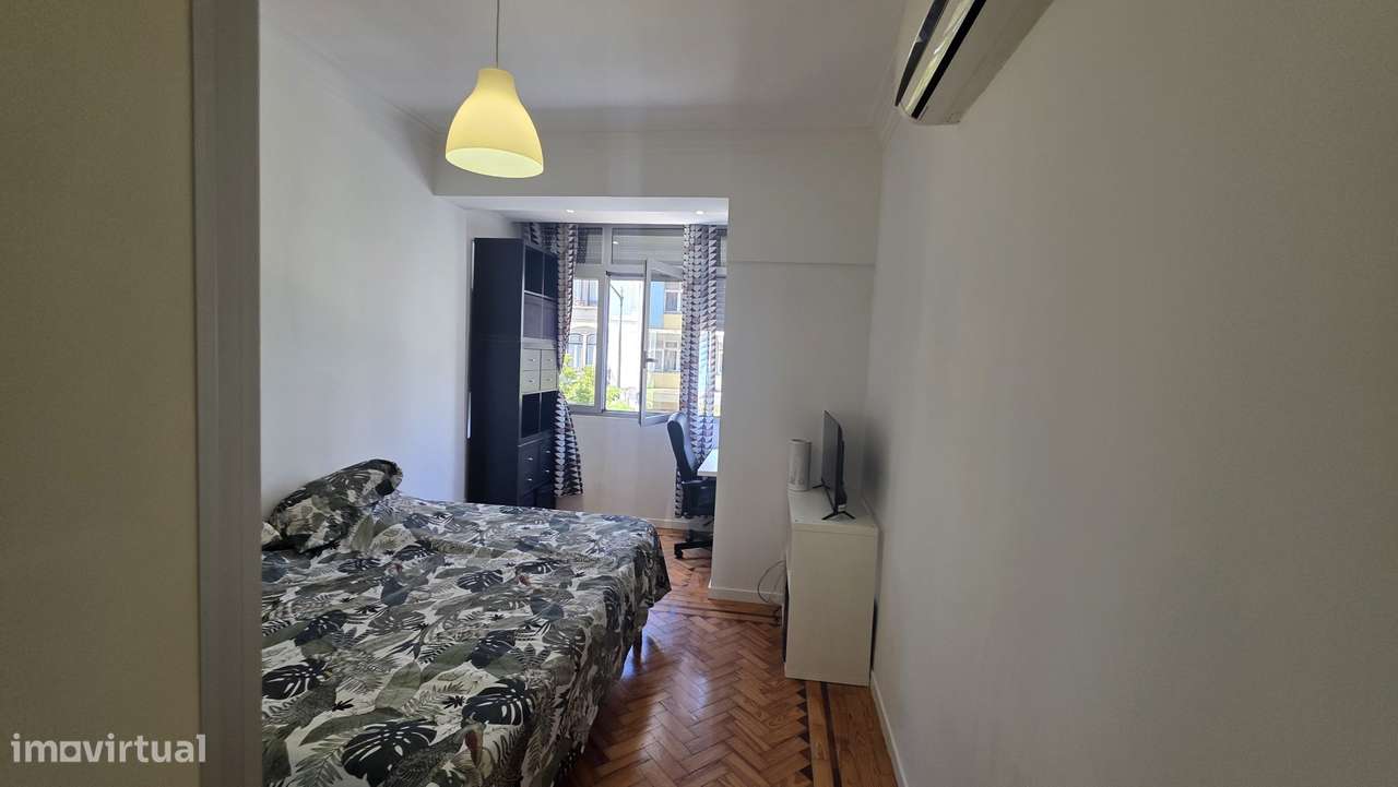 T3 Premium Remodelado no centro de lisboa com terraço Privado-19