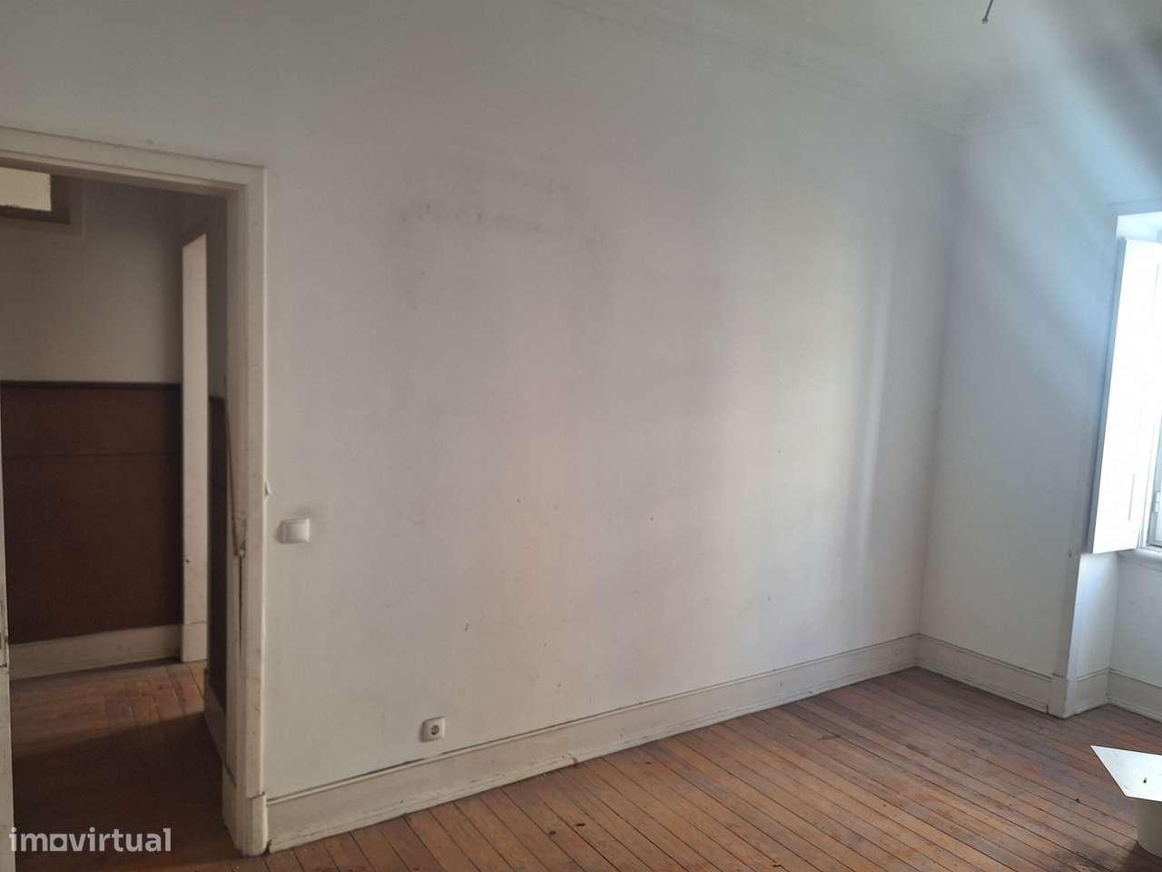 Prédio devoluto SEM Inquilinos junto ao Mercado de Arroios-6