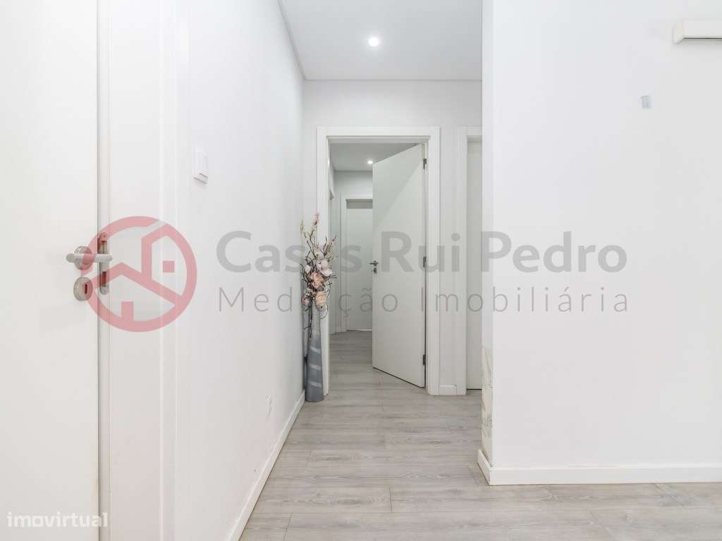 Moradia T3+2 Remodelada com garagem 740 m² de Terreno em St Antonio...-12