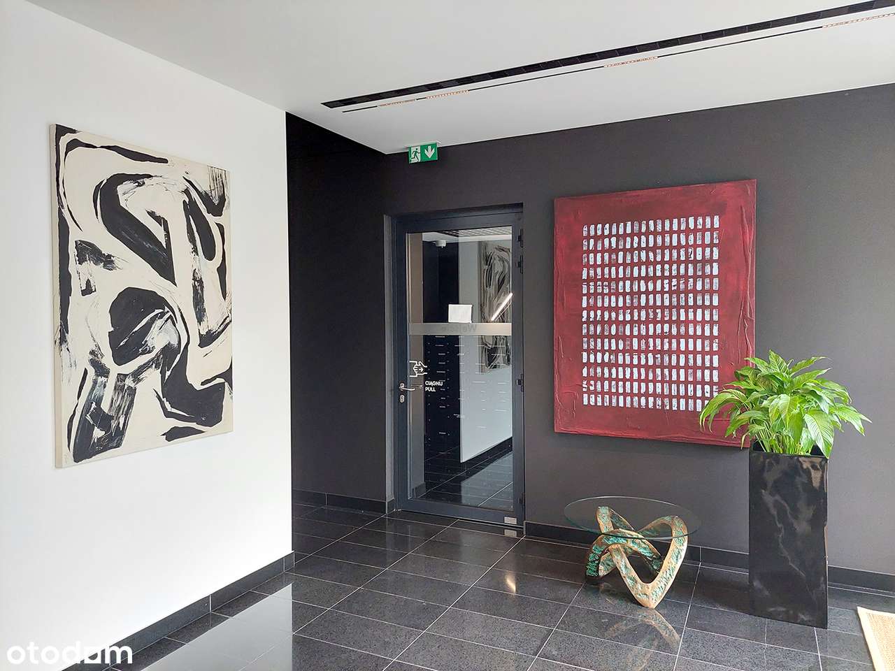 Red Tower - Pełny obrazek: 4/14