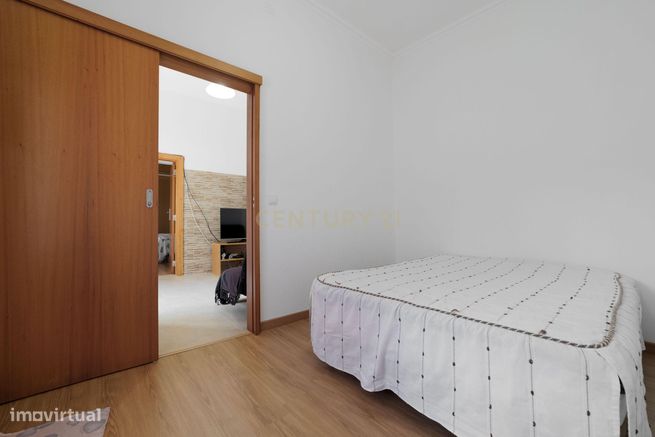 Moradia Tradicional Algarvia com Anexo e Terreno Amplo em Casa Branca,-23