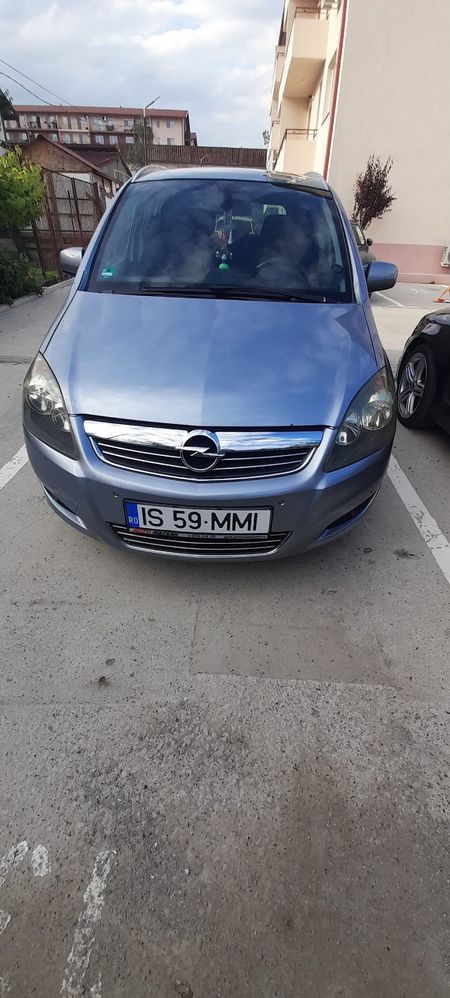 Opel Zafira C [2011 - Prezent 1.7 CDTI Edition 111 Jahre 2011
