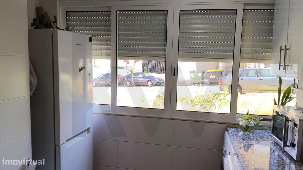 Apartamento T2 remodelado no Lavradio, Barreiro, Setúbal-4
